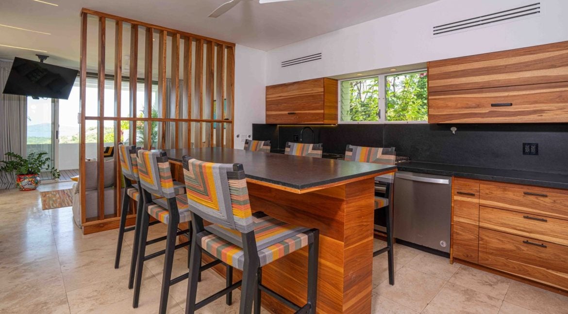 Ocean View Residence in Miramar