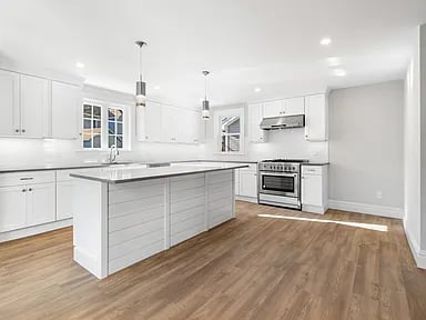 10 Endicott St #1