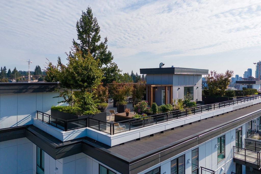 700 Clarke Rd, #502