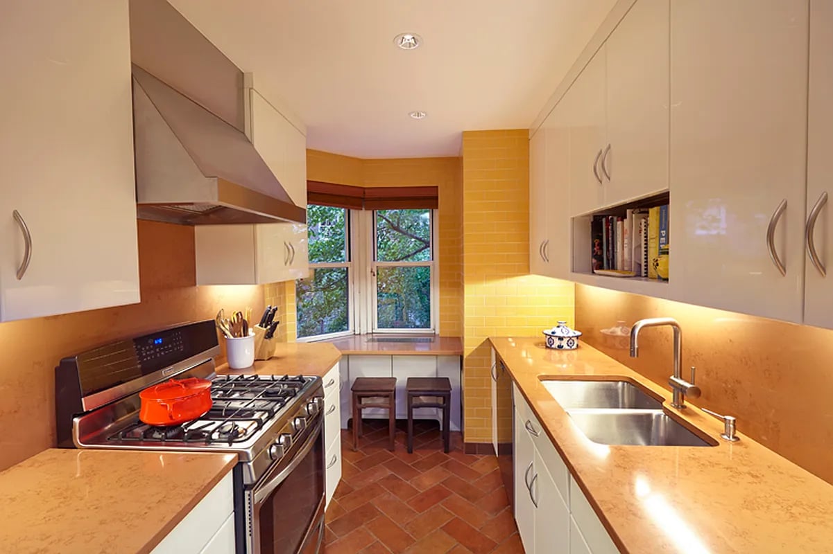 20 Sutton Place South, #4C/PS3