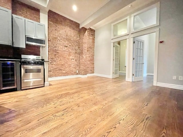  138 East 16th Street, #3B