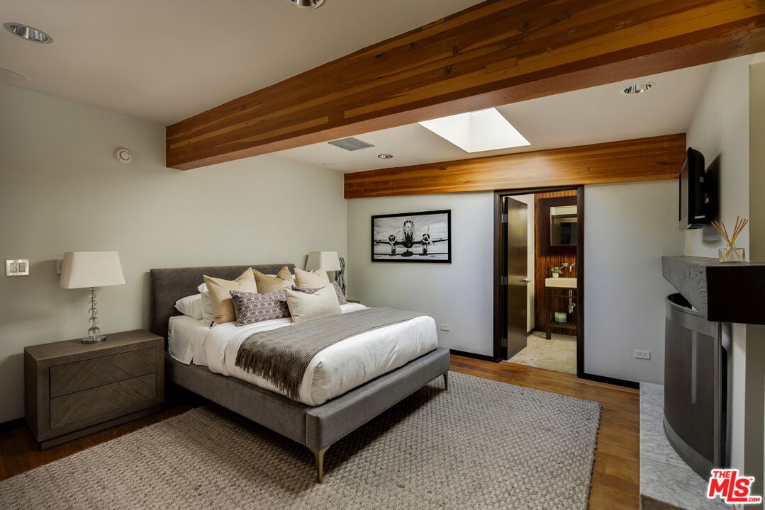 Orion Crest, Devlin Dr, 90069