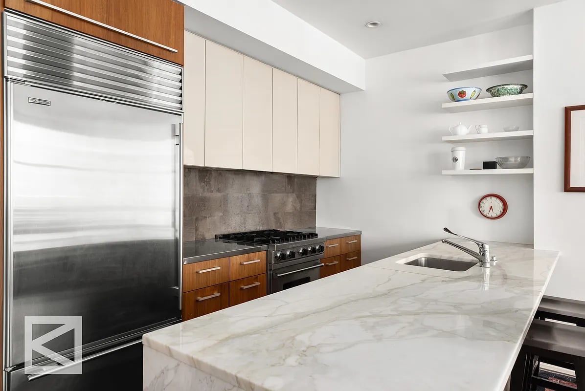 260 Park Ave S #9A