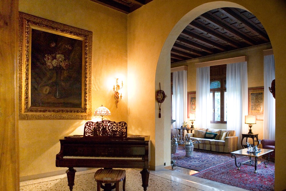 Exclusive Venetian-Style Noble Residence in La Rivatte