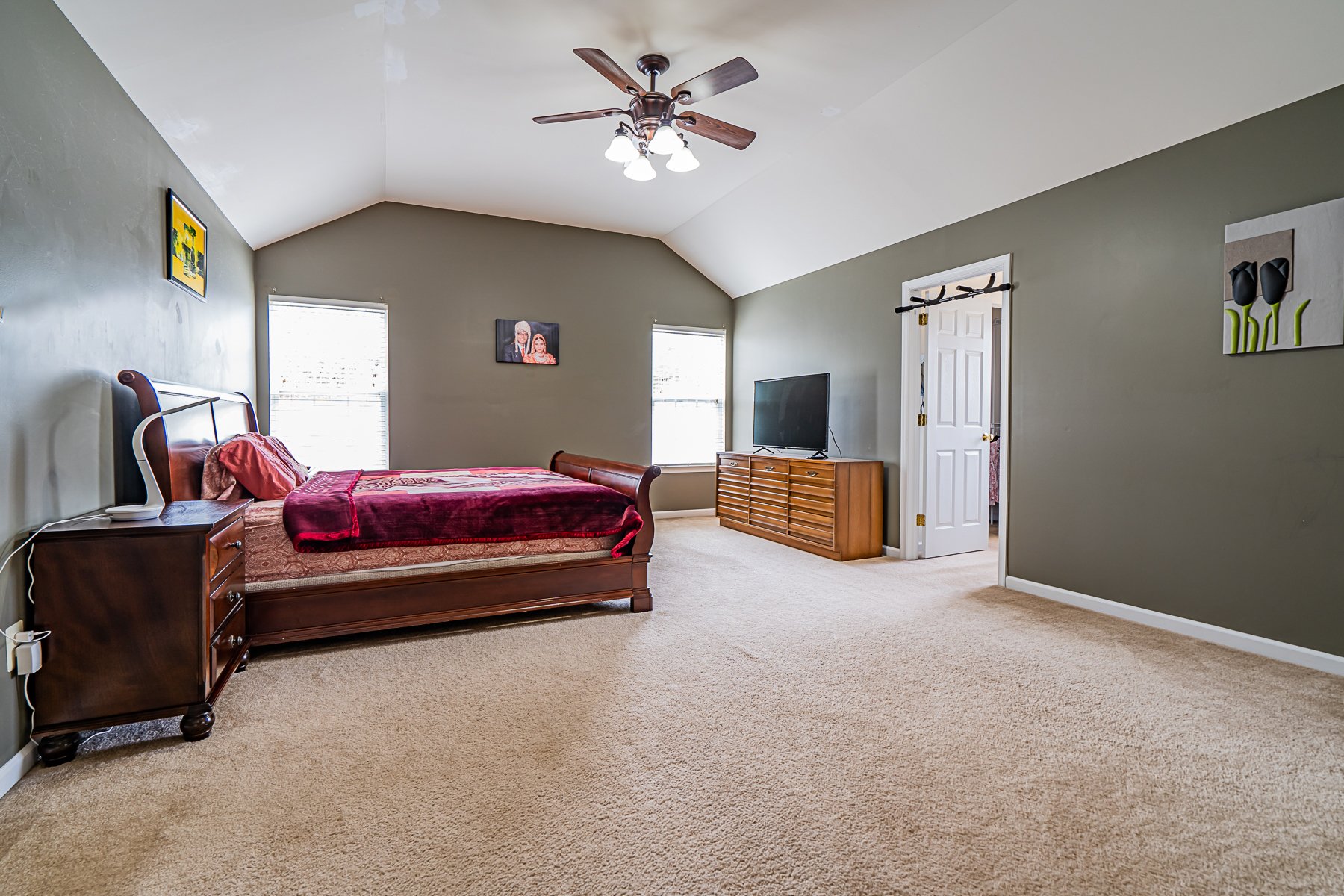 4970 Hycliff Chase