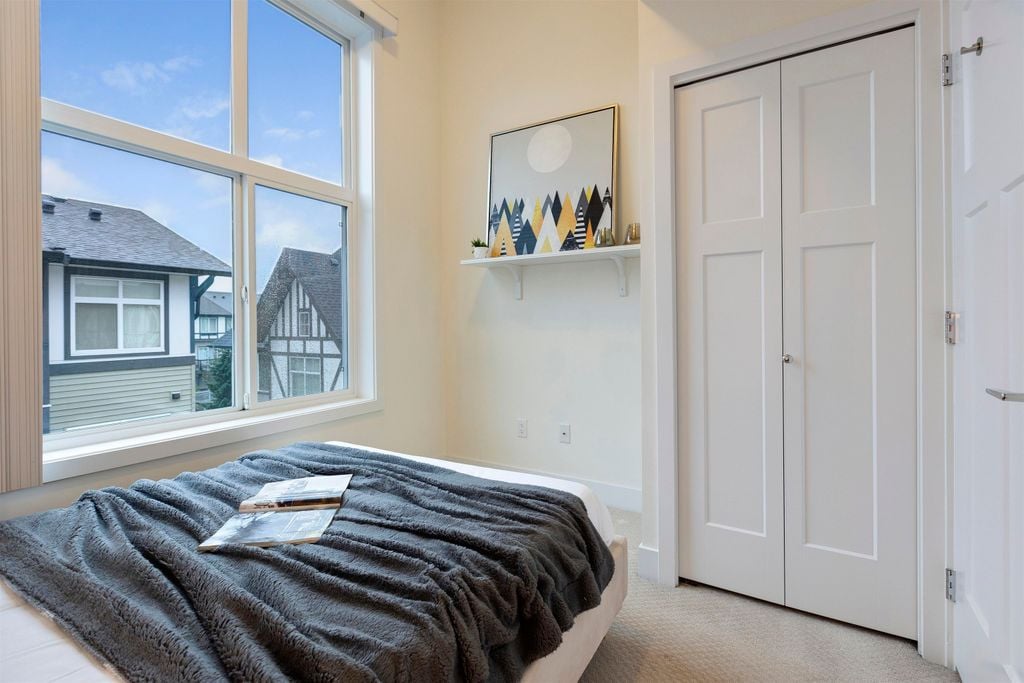 9680 Alexandra Rd, #86