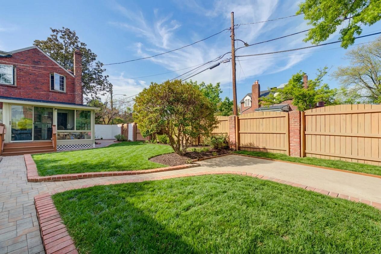 701 Devon Place