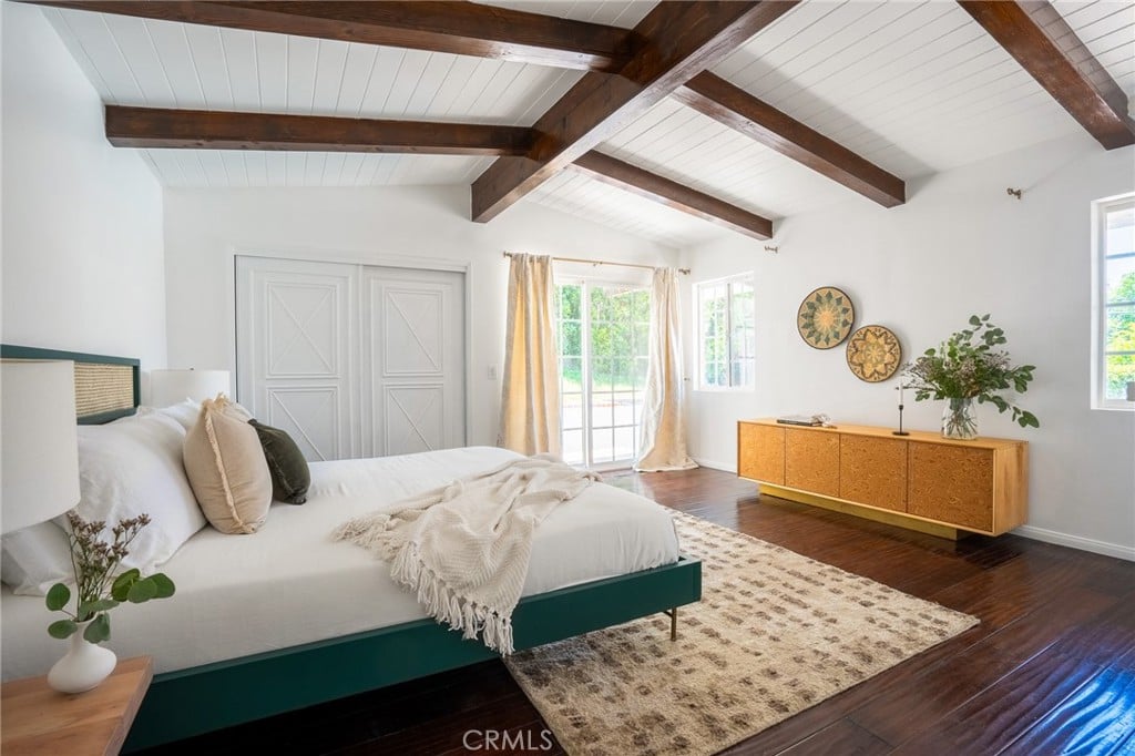 2423 S Buenos Aires Dr