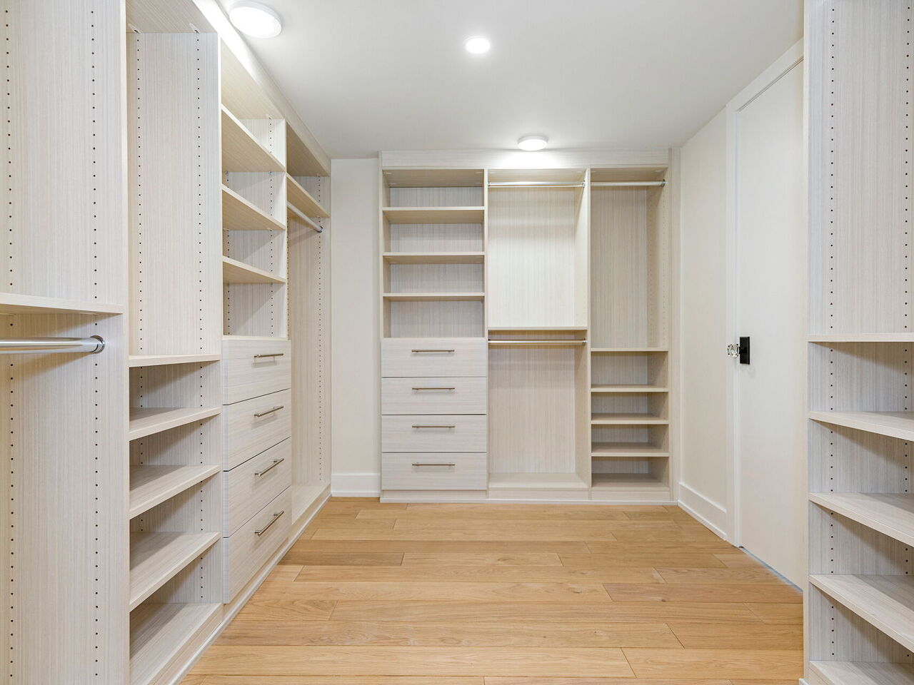 63 St Clair Ave W Unit: 1701