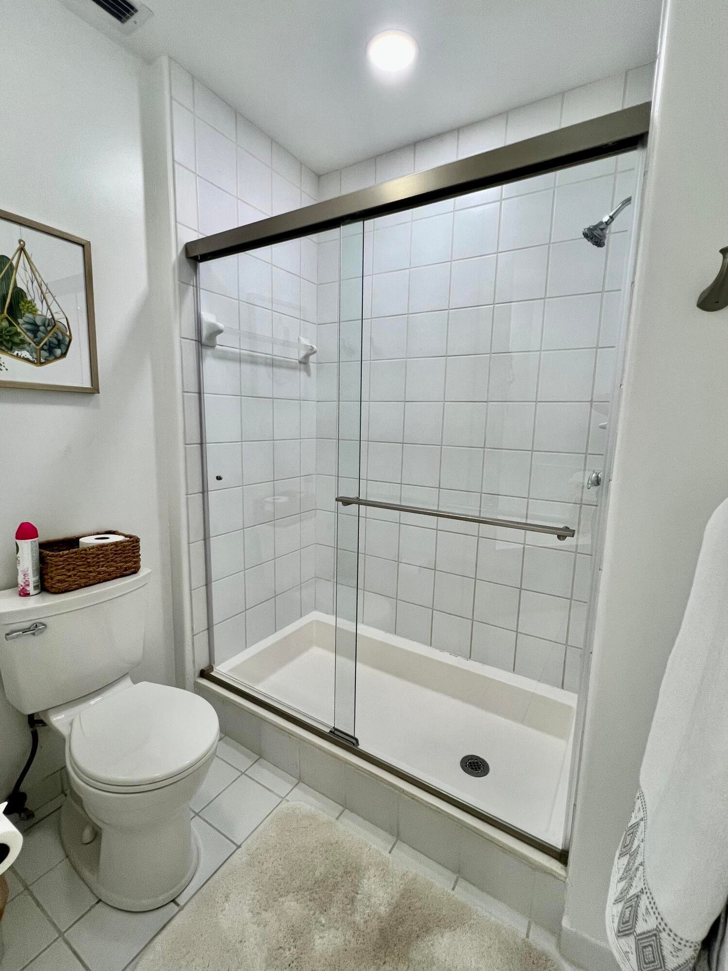 2431 NW 59th St 404