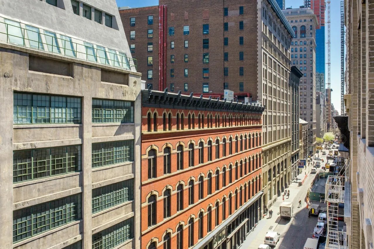 40 W 22nd St, #7AB
