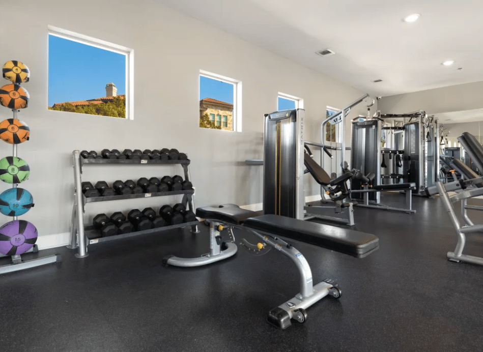 Lease Today and Enjoy 6 WEEKS FREE!