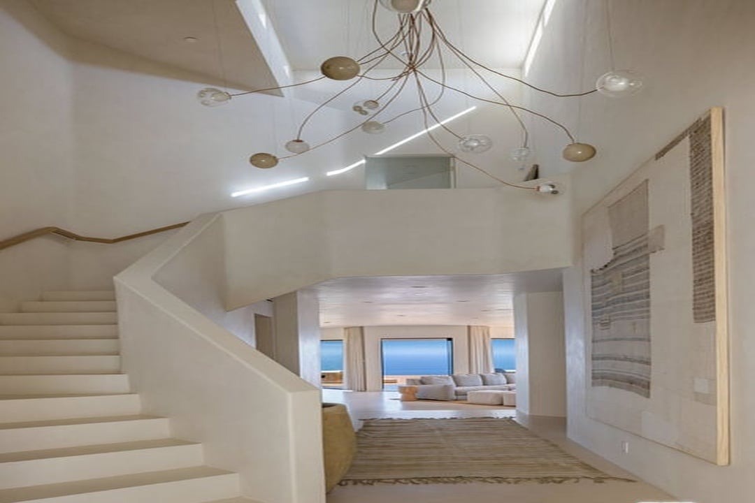 Meridian Manor, Encinal Canyon Rd, 90265