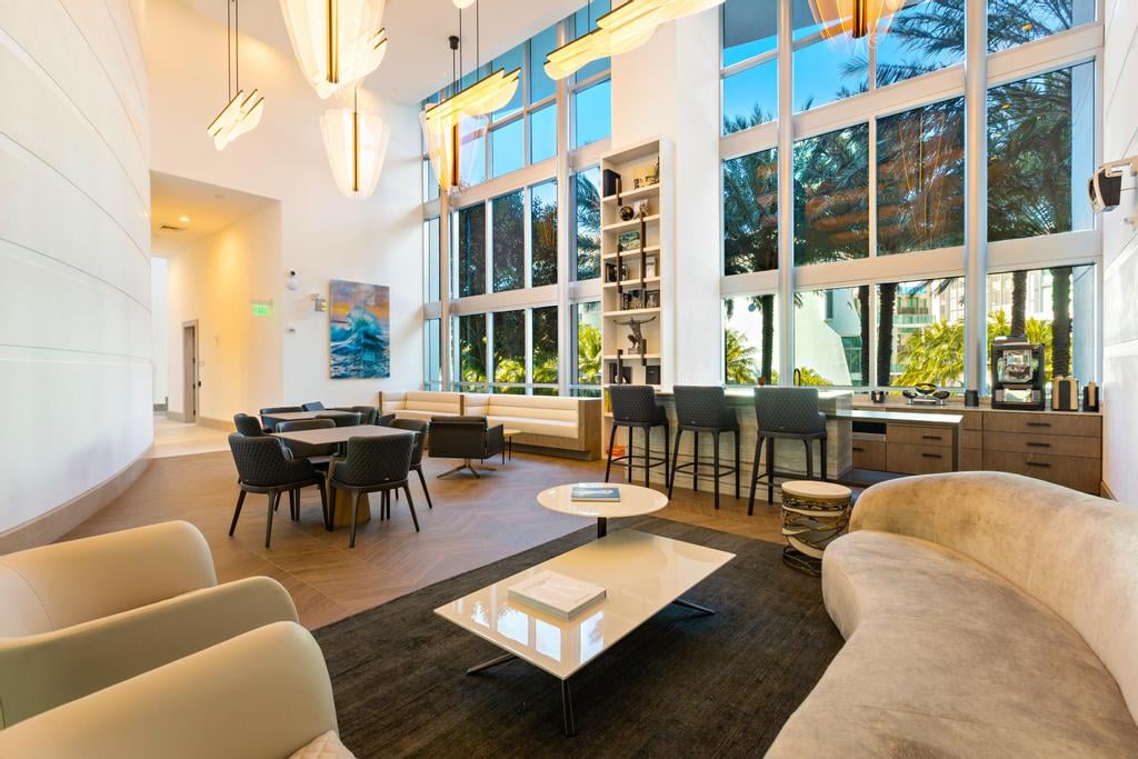 5959 Collins Ave Unit: PH2007, Miami Beach, FL 33140