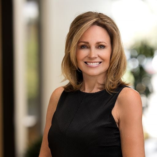 Laura Cantalamessa Greenwood Village, CO Real Estate Agent Headshot