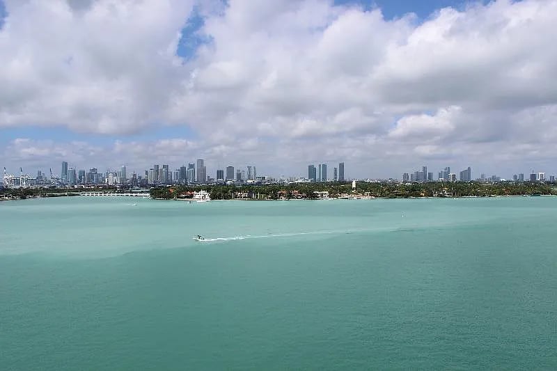 520 West Ave APT 903