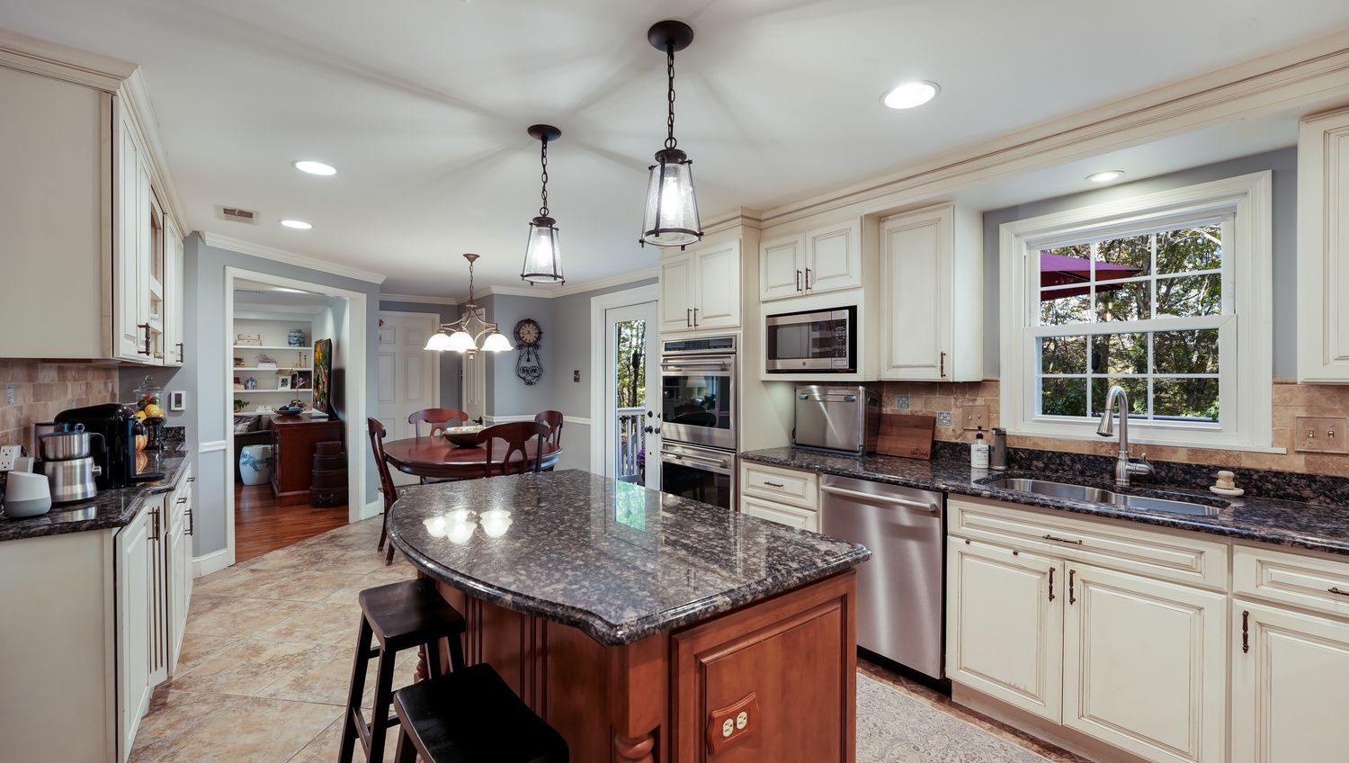 276 Cherry Ln