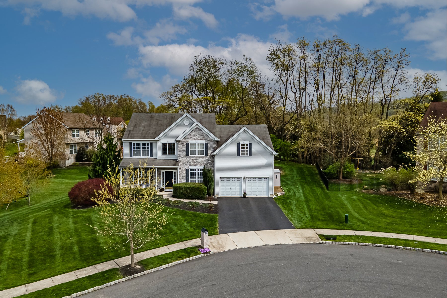 4970 Hycliff Chase