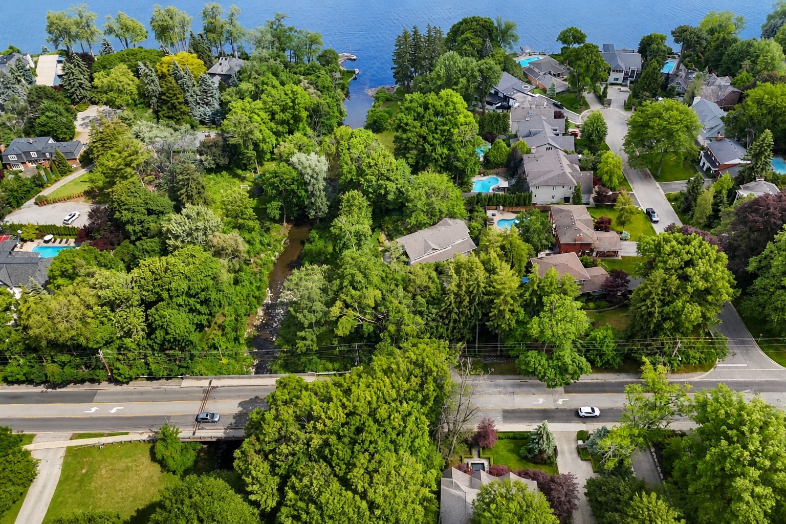 5052 Lakeshore Road, Burlington