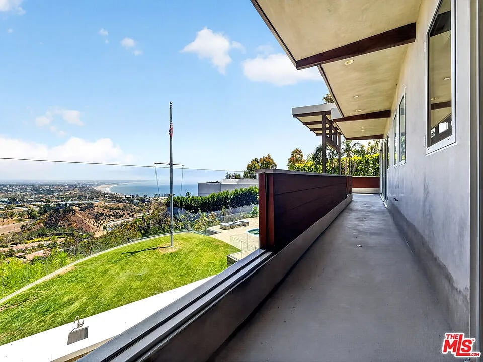 770 Paseo Miramar