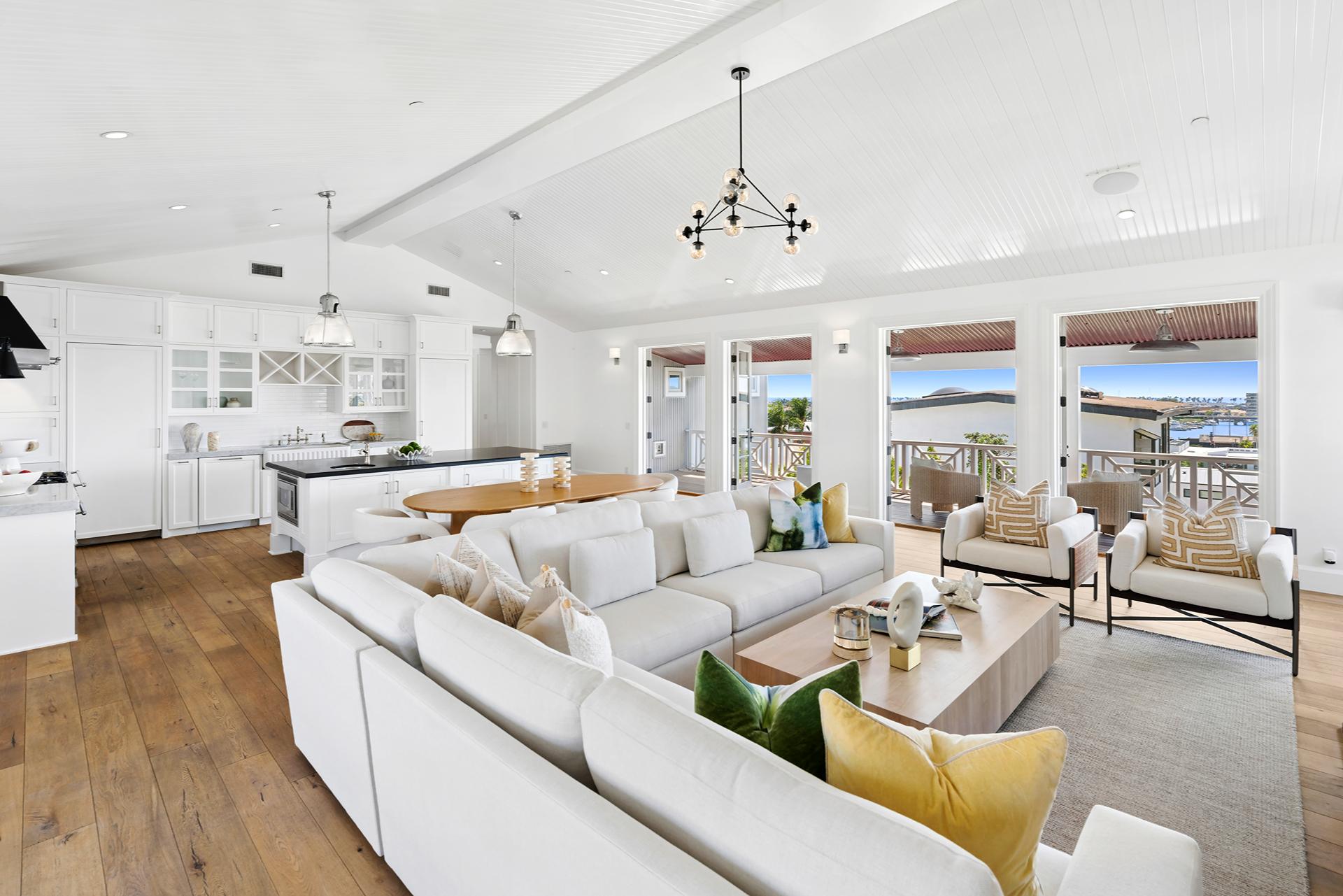 231 Tustin