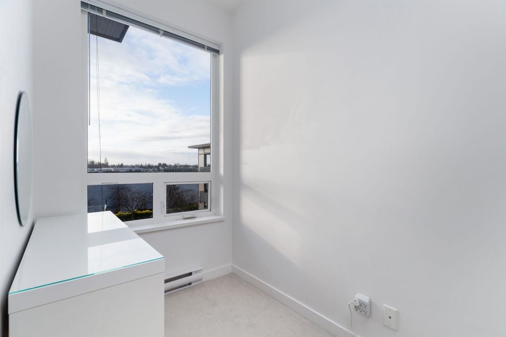 12339 Steveston Hwy, #PH416