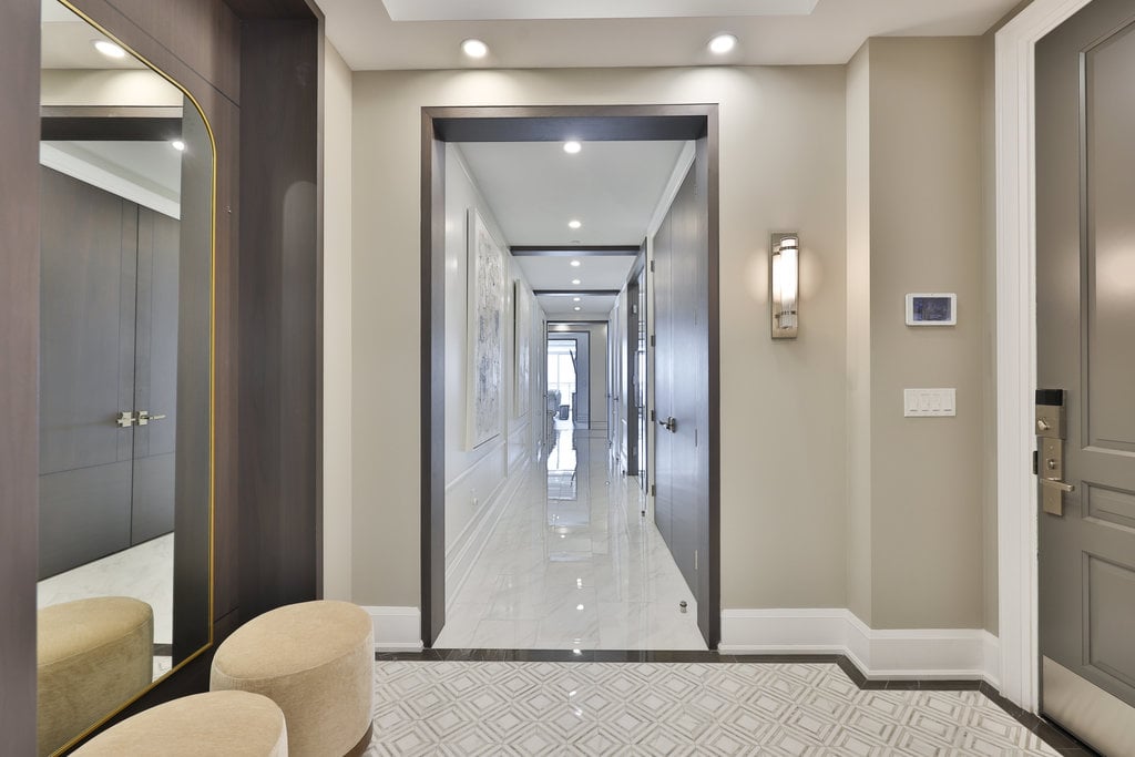 2060 Lakeshore Road #2101