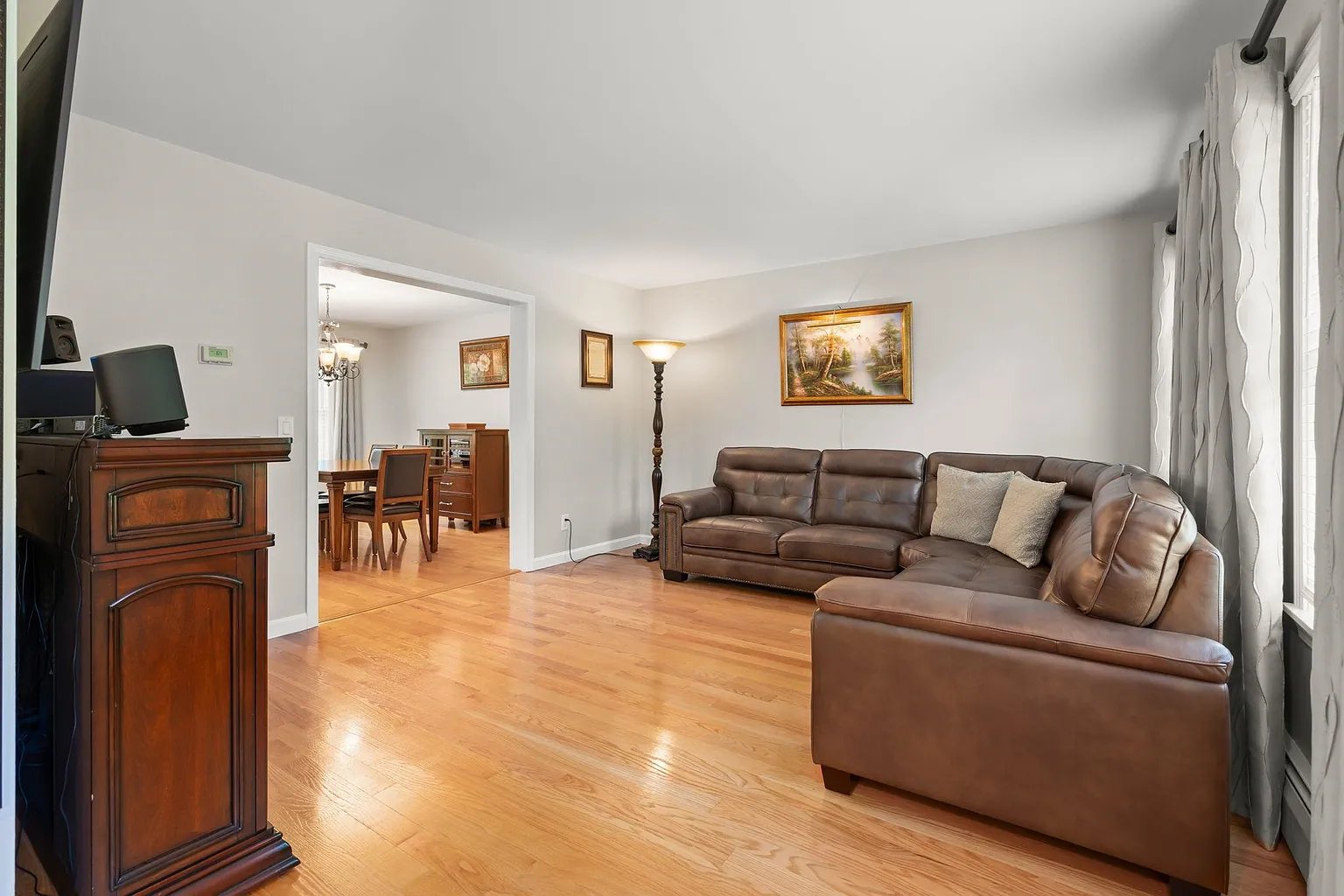 2 Brookside Ln