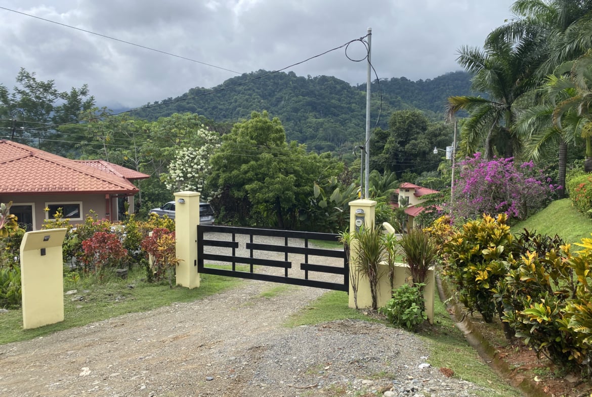 Build-Ready Lot for Sale in Ojochal – Palmera del Trópico Phase 9 | Gated Community, Nature & Beaches Nearby