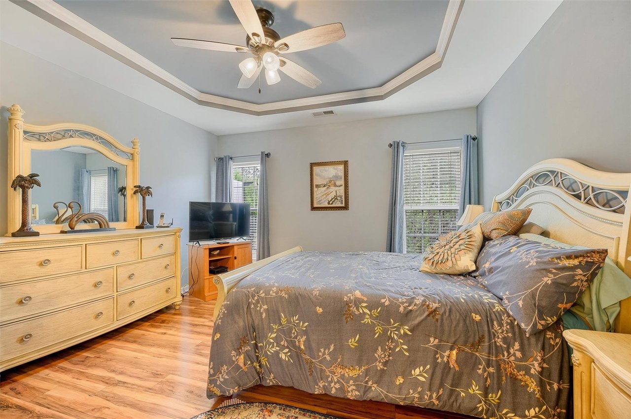 4090 Holly Villa Cir