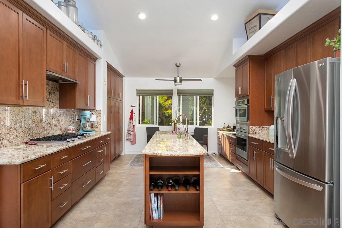 2241 Cortina Cir