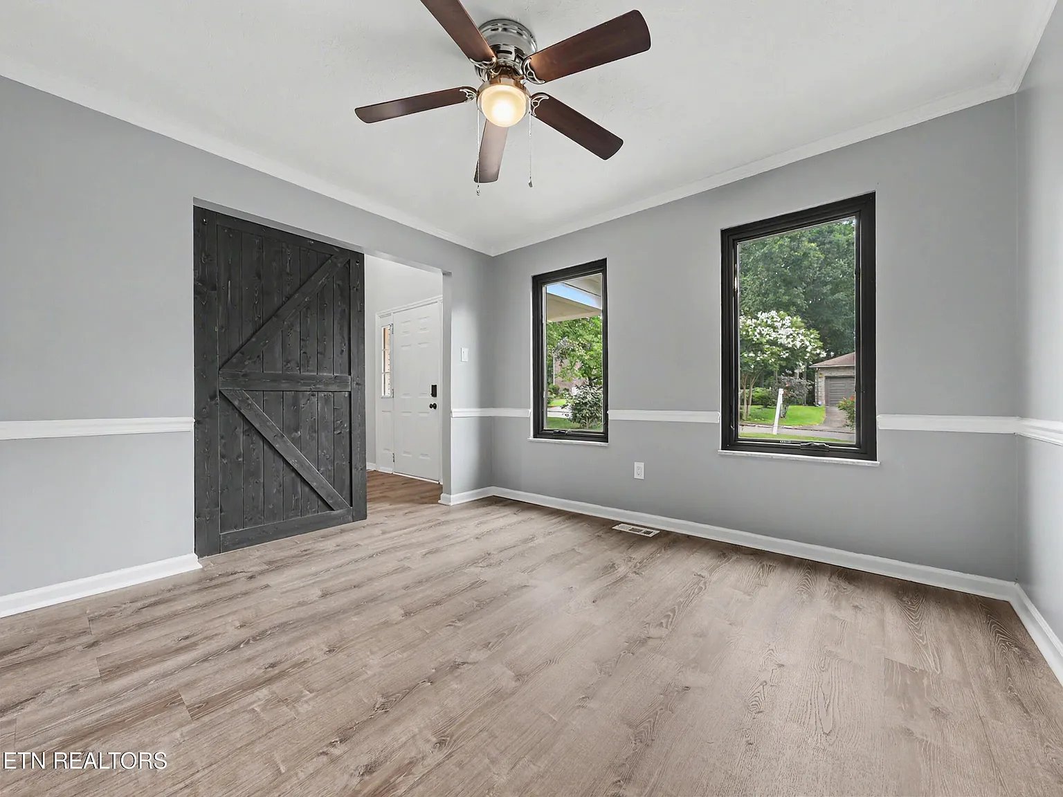 5516 Oakside Drive