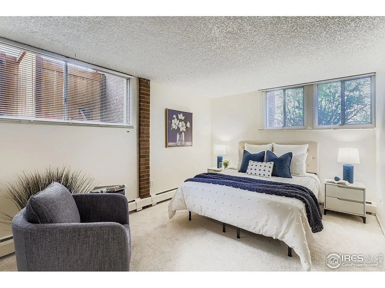 1842 Canyon Blvd #111