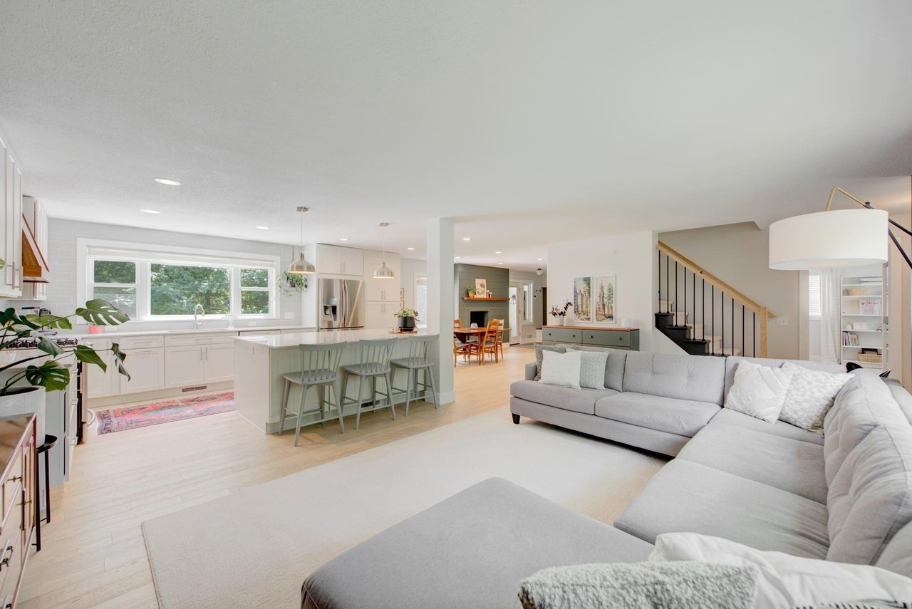 15715 Normandy Ln