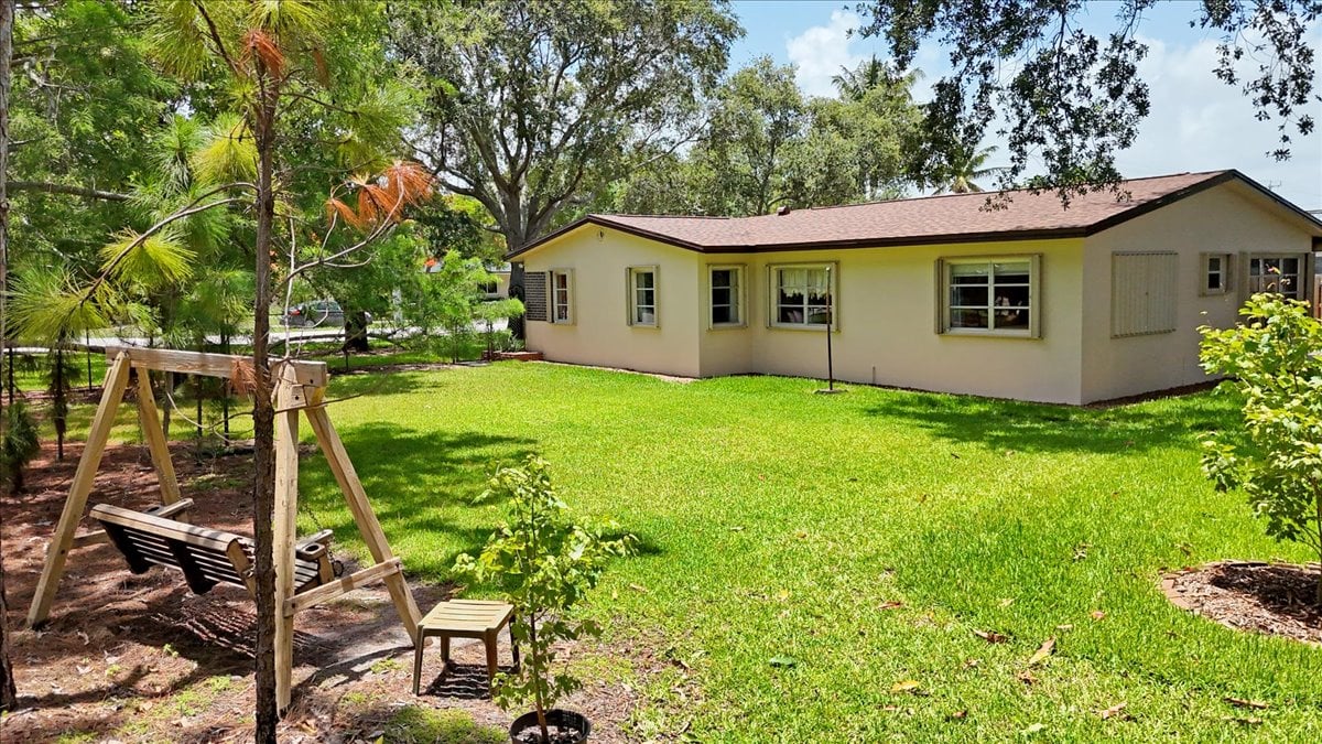 404 NE 11th Ave