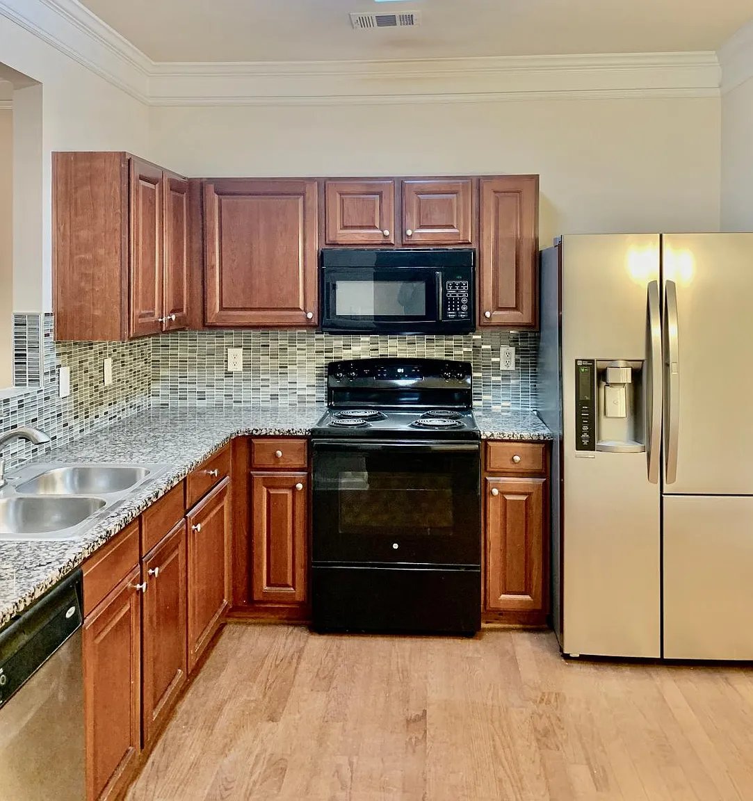 521 Windstone Trl