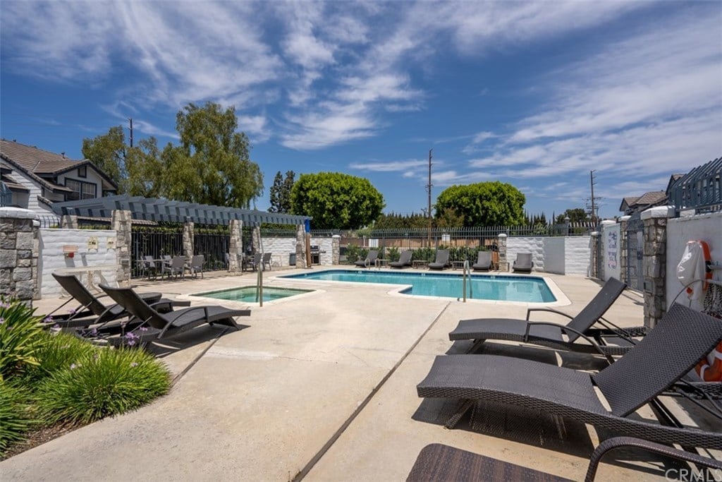 3438 E Collins Ave #20