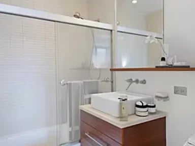 225 West 60th Street, Unit 8A