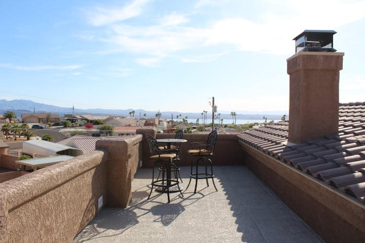 2562 Beverly Glen Dr. 