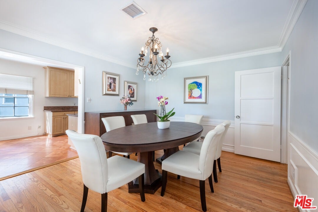 1455 S Roxbury Dr