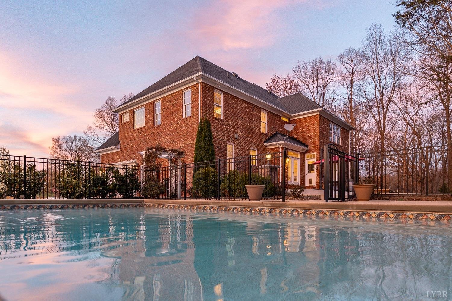Professional listing photography and online marketing