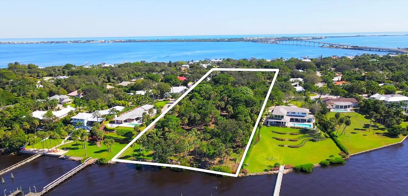 33 N Sewalls Point Rd