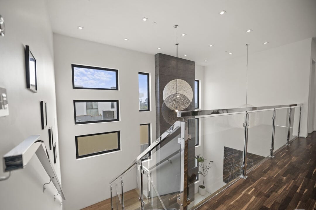 N Crescent Heights Blvd, 90046