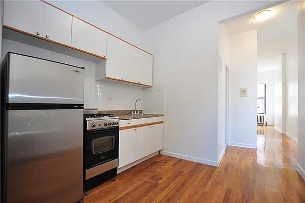 320 West 17th Street Unit: 5RW