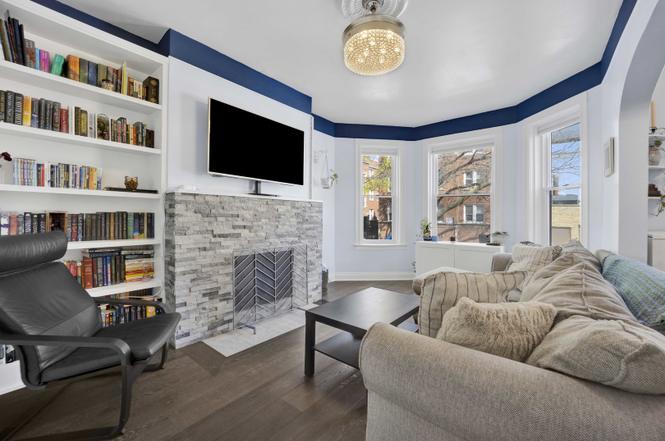 609 W Wellington Ave #1D