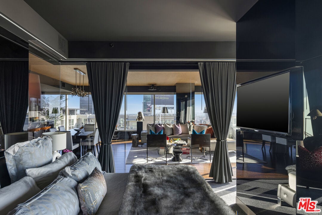 6250 Hollywood Blvd, #14H