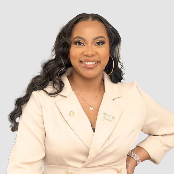 Victoria Jeter Beachwood OH Real Estate Agent Headshot