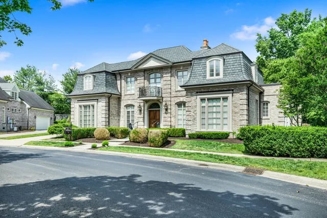 540 Close Ln