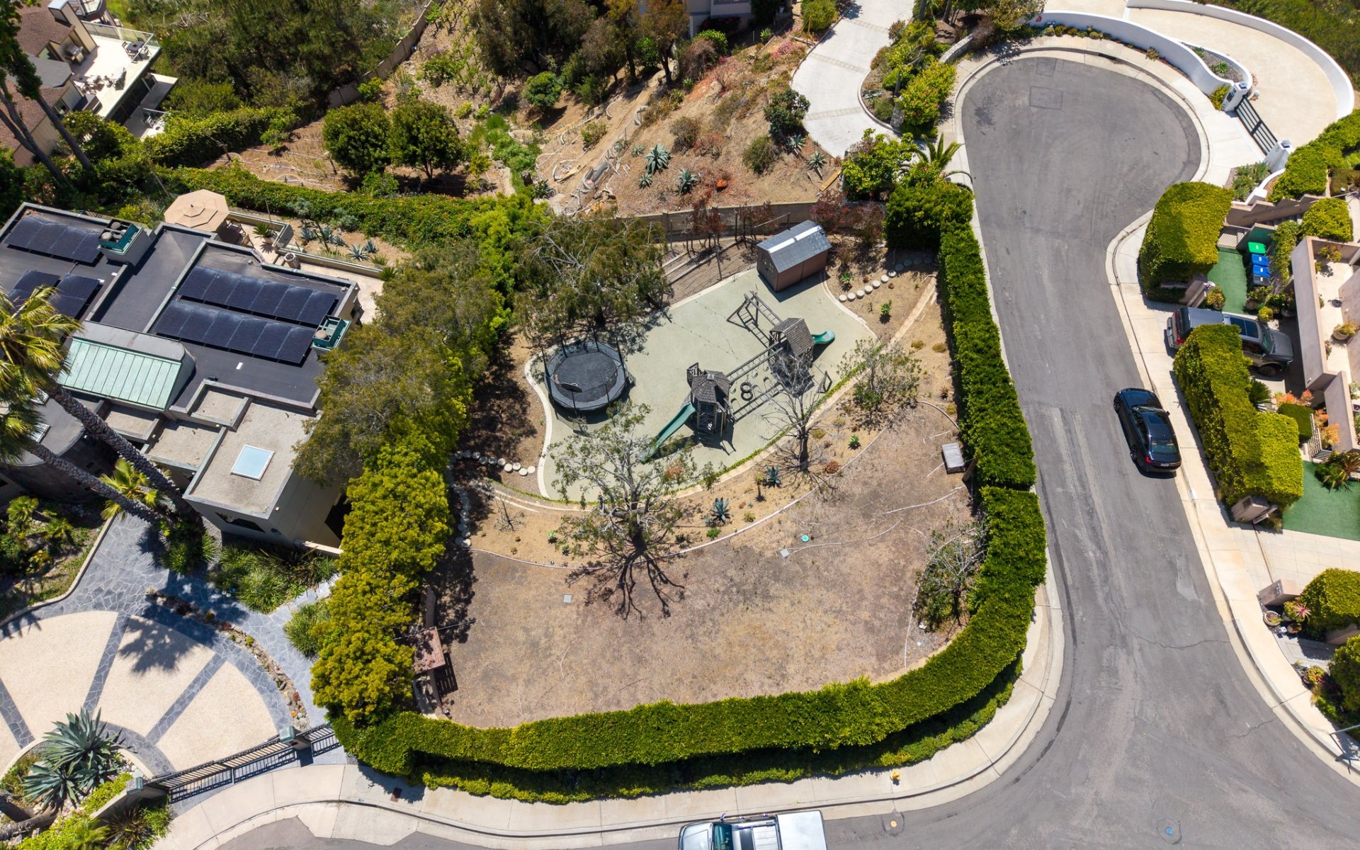 719 Davis Way