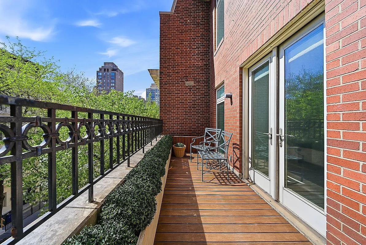 67 East 82nd Street